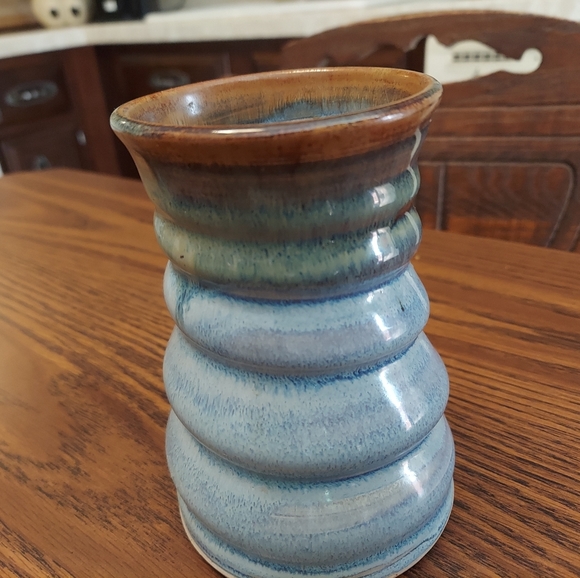 Ceramic Earthenware Ripple Blue Vase by Zoe - Picture 4 of 9